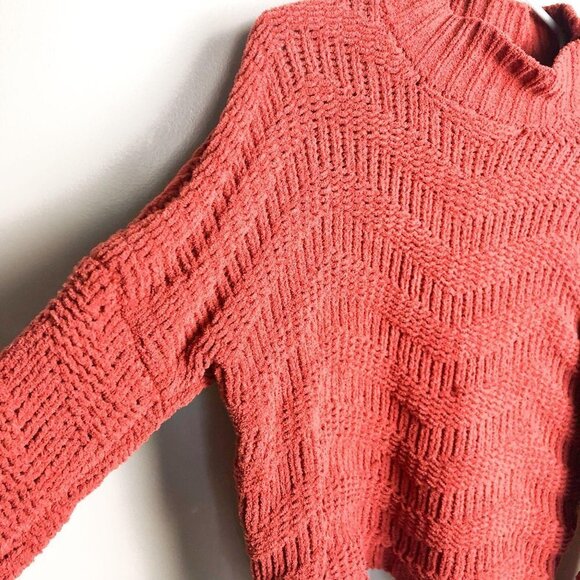 Moon & Madison Chunky Cropped Sweater - Picture 5 of 9